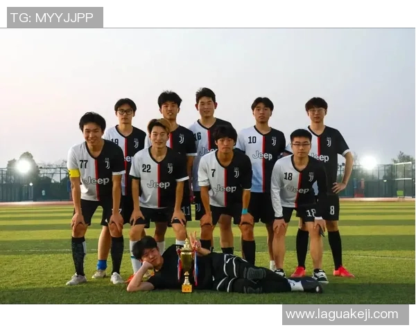 南京足球队的灵活性探讨与战术创新之路 南京足球队的灵活性探讨与战术创新之路