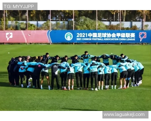 杭州羽毛球队以85分稳居杯赛积分榜首位展现强劲实力